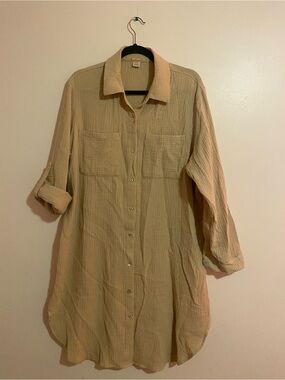Magaschoni Cream Button-Front Tunic with Gold Logo Plaque